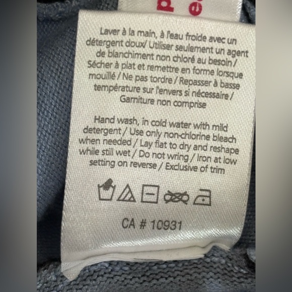 🩵 NWT Laura all over knit Floral print Soft Sweater in navy and medium blu… - Picture 8 of 9